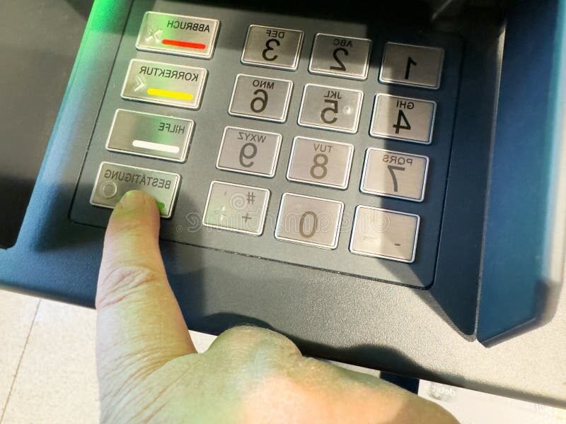 Comment Trouver la Banque Correspondante à Un IBAN Rapidement 2 carte bancaire et clavier numerique flou