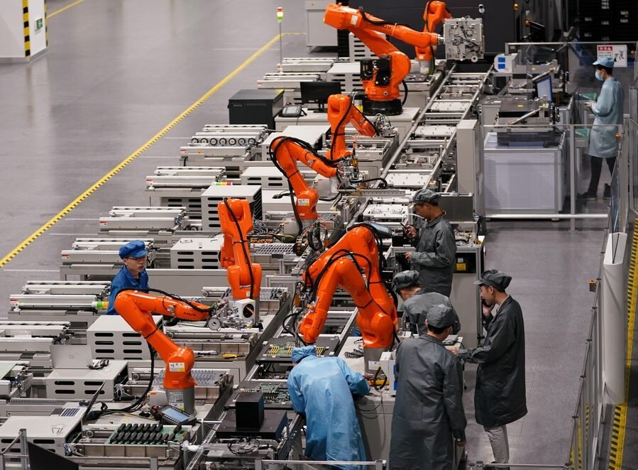 Made In China Avis : Pourquoi Les Produits Sont-Ils Parfois Critiqués 2 chaine de production industrielle en chine moderne