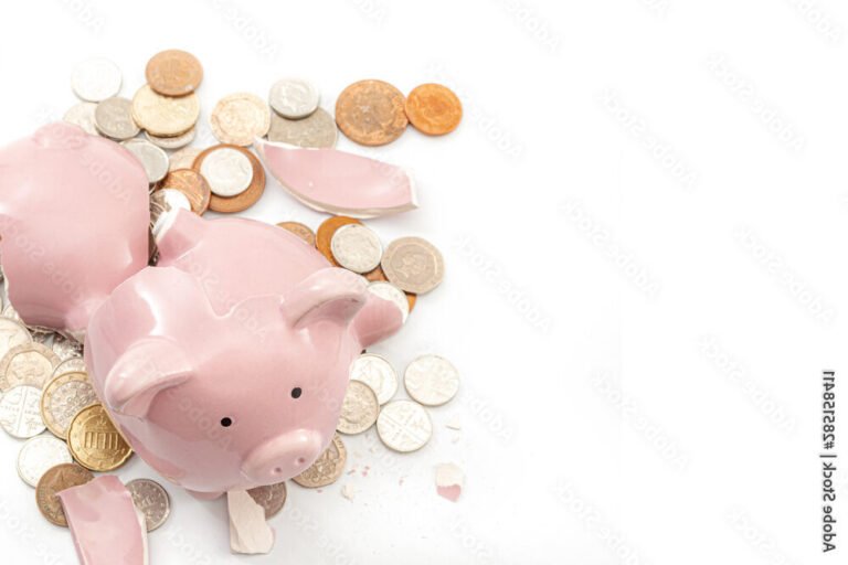 dossier bancaire avec pieces de monnaie eparpillees