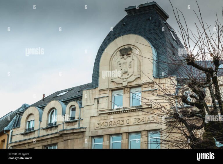 facade agence bancaire caisse depargne corse