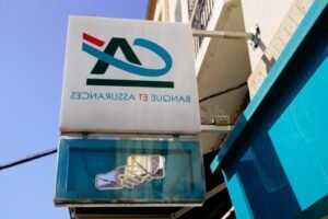 logo credit agricole avec symbole assurance vie