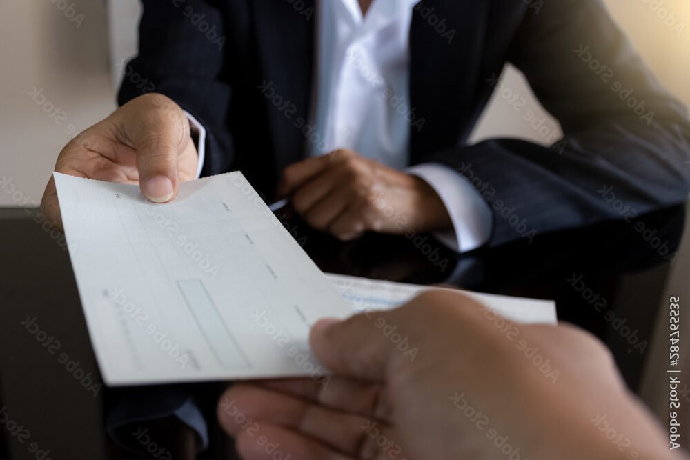 Quelles sont les règles pour une saisie sur compte bancaire sans avertissement