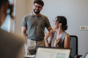 personne recevant conseil financier personnalise