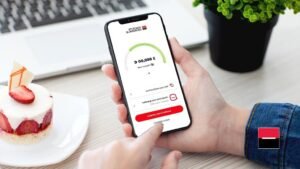 smartphone avec application bancaire societe generale ouverte